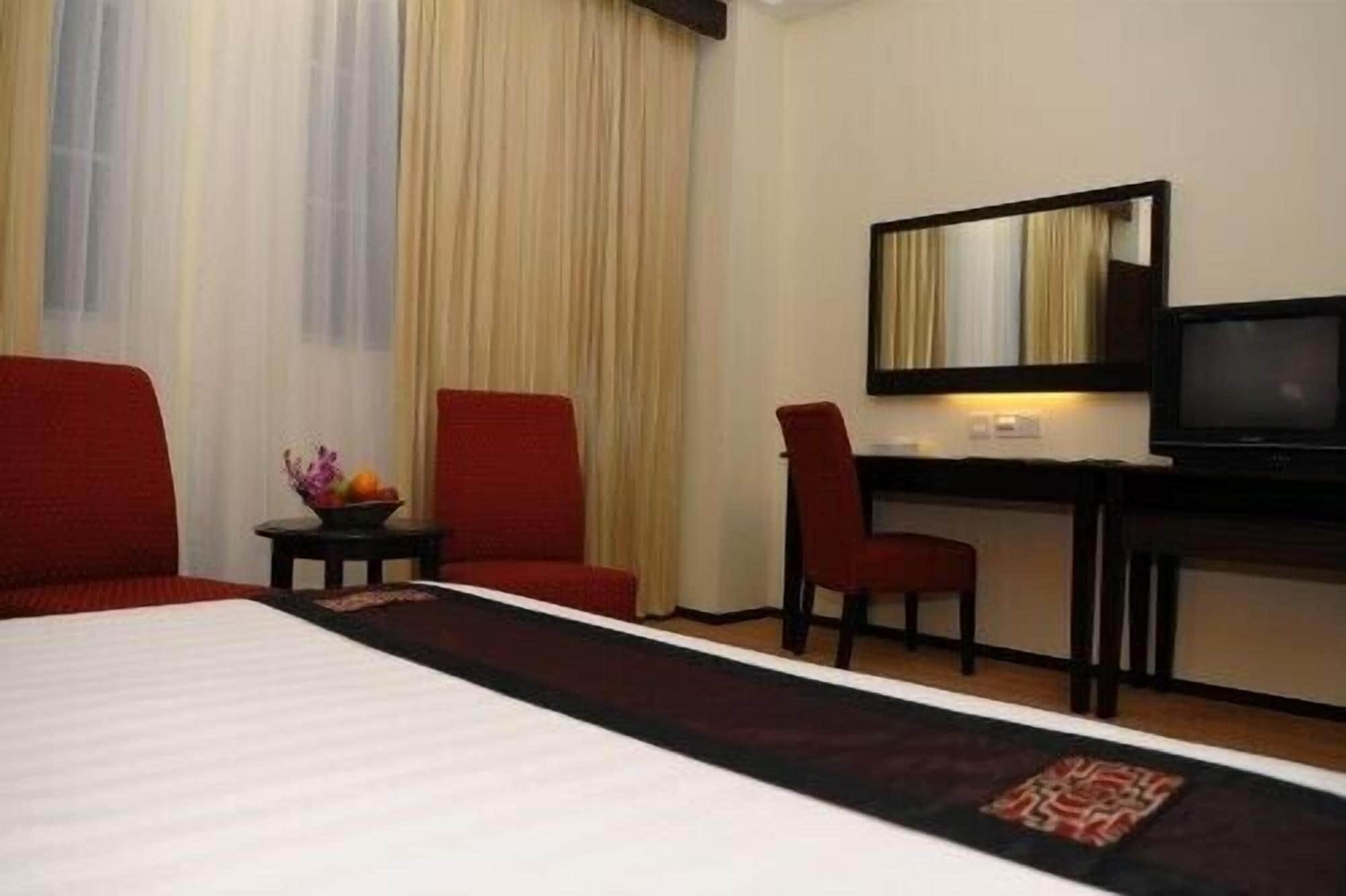 Hotel Seri Malaysia Лавас Экстерьер фото