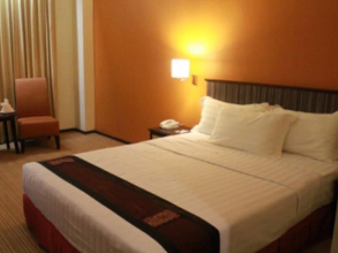 Hotel Seri Malaysia Лавас Экстерьер фото