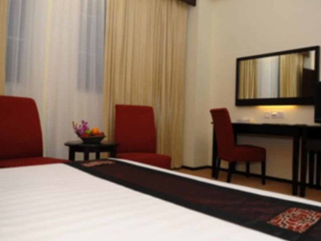 Hotel Seri Malaysia Лавас Экстерьер фото